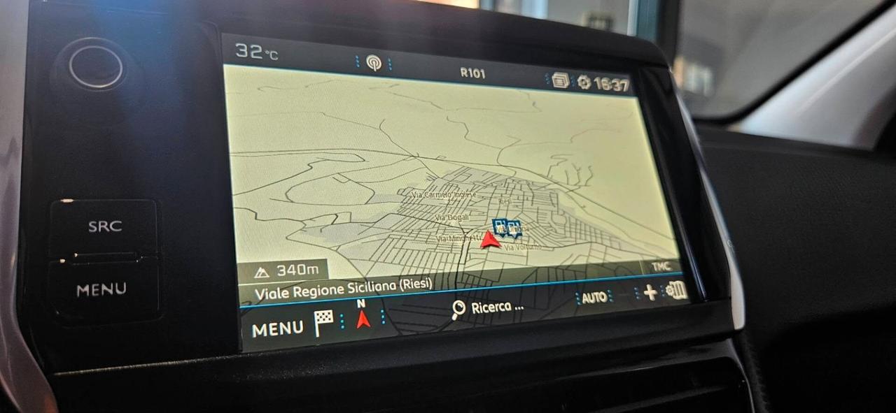 Peugeot 208 PureTech 82cv 5 porte Allure-Navi- Chromo-4 Vetri elett.-Sensori parch