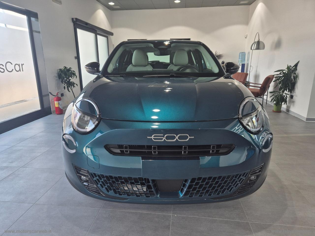 FIAT 600 Hybrid 110 CV DCT MHEV Icon