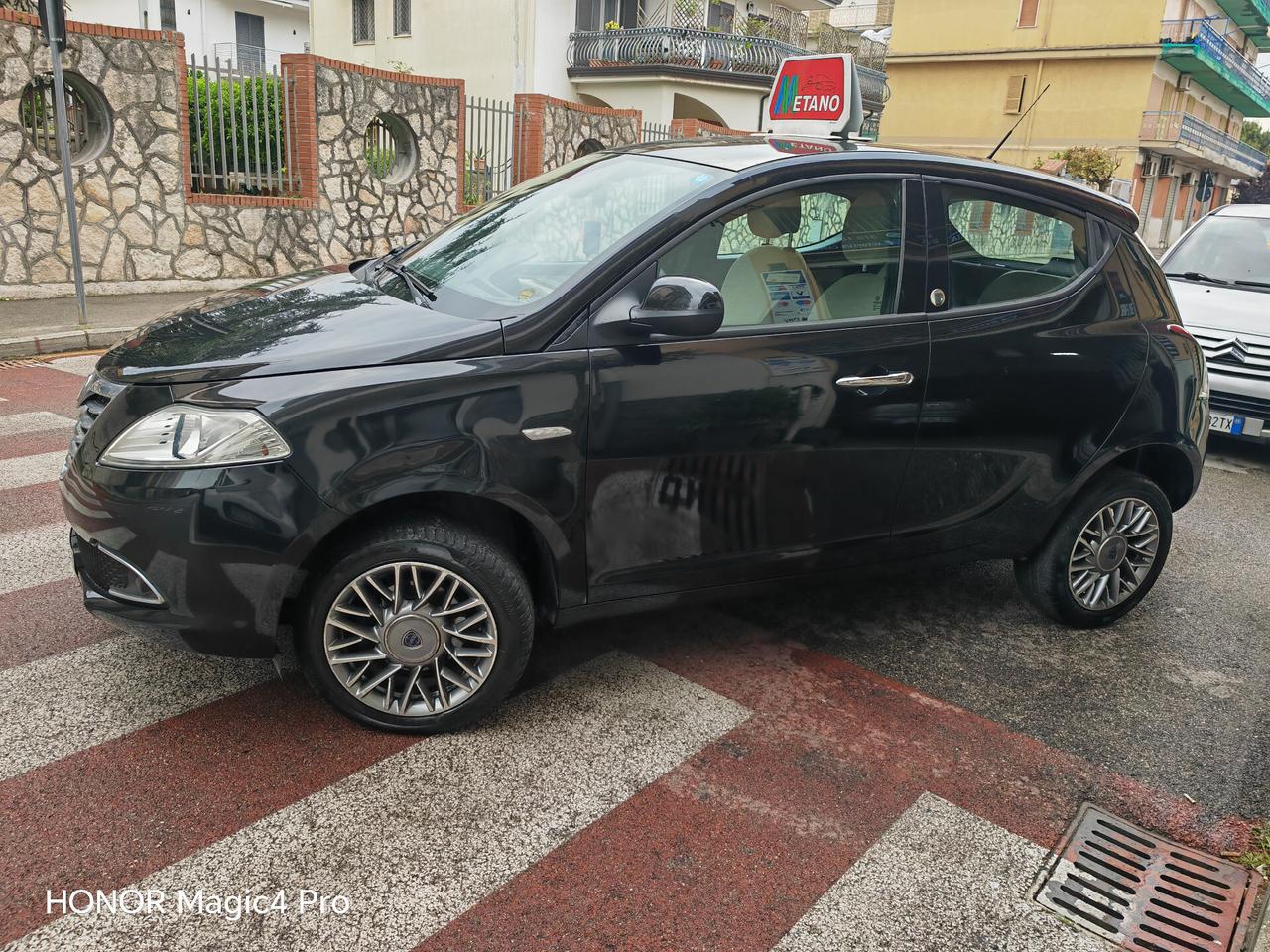 LANCIA YPSILON 0.9 NATURALPOWER CV85 KW62 ECOCHIC GOLD