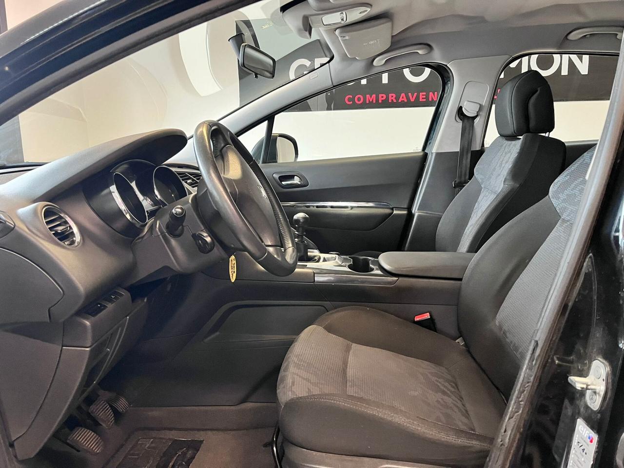 Peugeot 3008 1.6 HDi 110CV Business