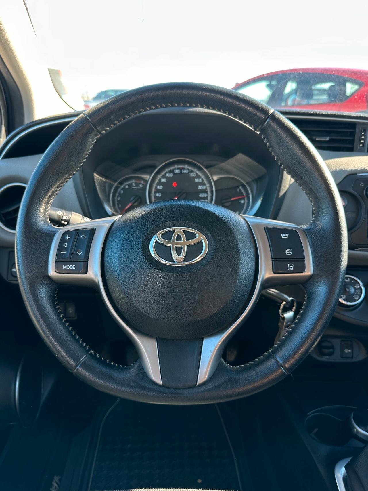 Toyota Yaris 1.4 D-4D 5 porte Lounge