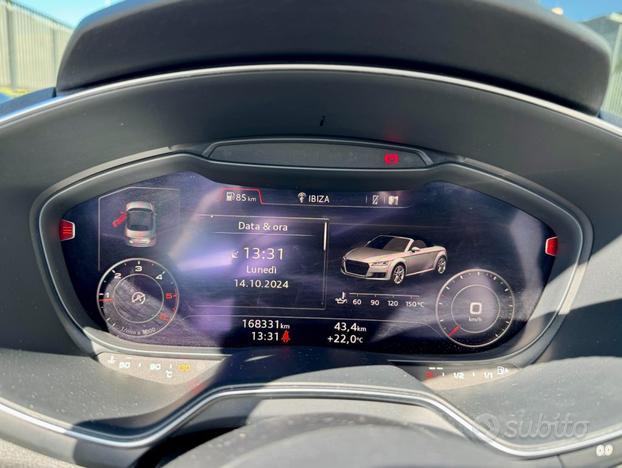 AUDI TT Roadster 2.0 TDI ultra Design