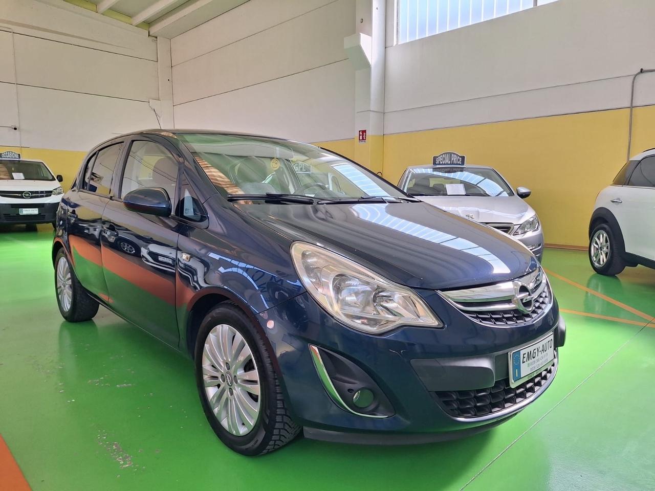 Opel Corsa 1.2benzina, 5 porte NEO PATENTATI