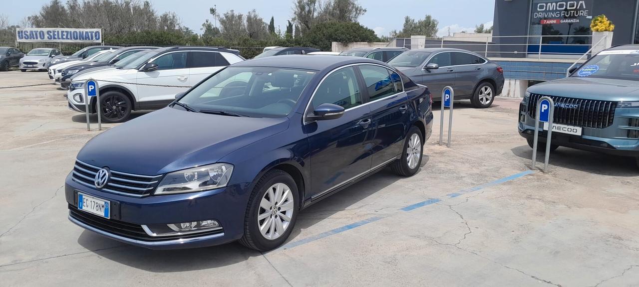VOLKSWAGEN PASSAT 1.6 105 CV
