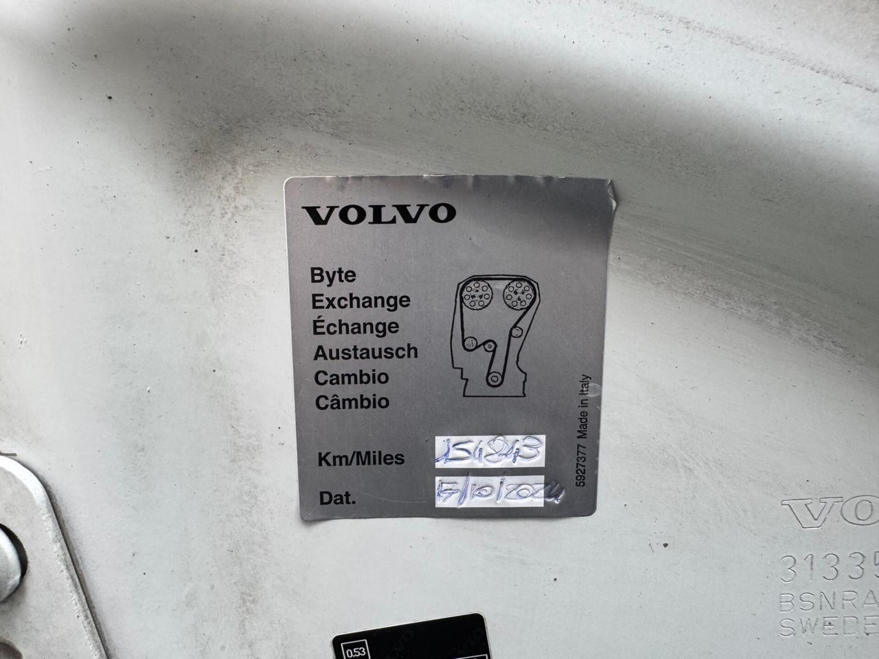 Volvo XC 60 2.4 d4 R-design AWD Gear GARANZIA24MESI