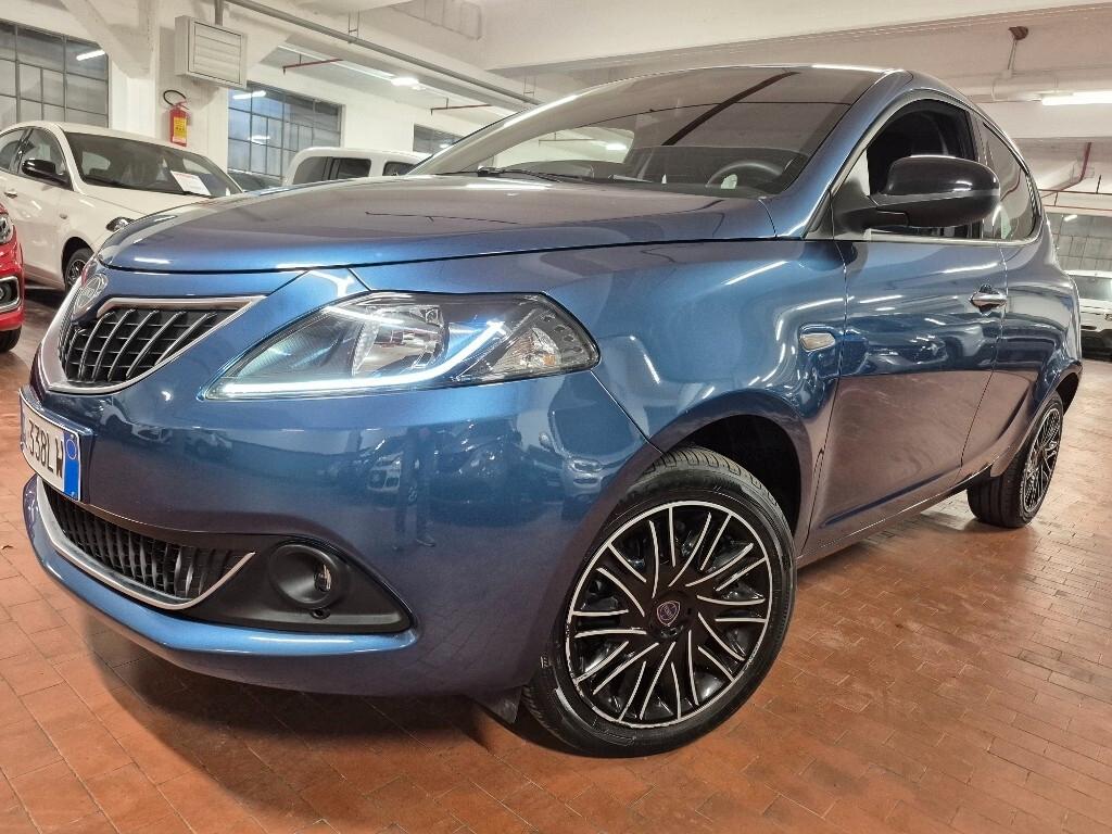 Lancia Ypsilon 1.0 FireFly 5 porte S&S Hybrid Gold
