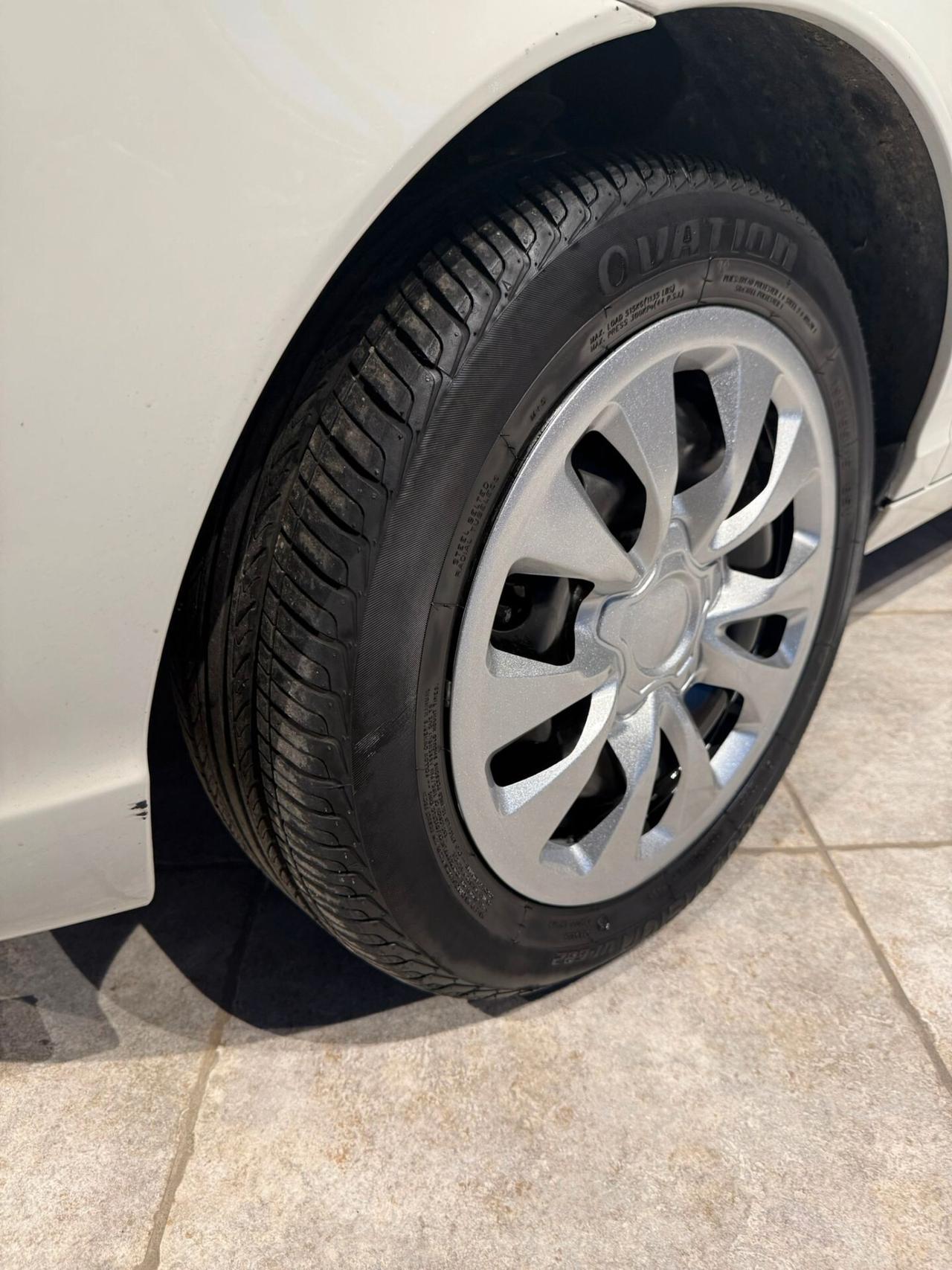 Lancia Ypsilon 1.2 59 CV Elle COME NUOVA