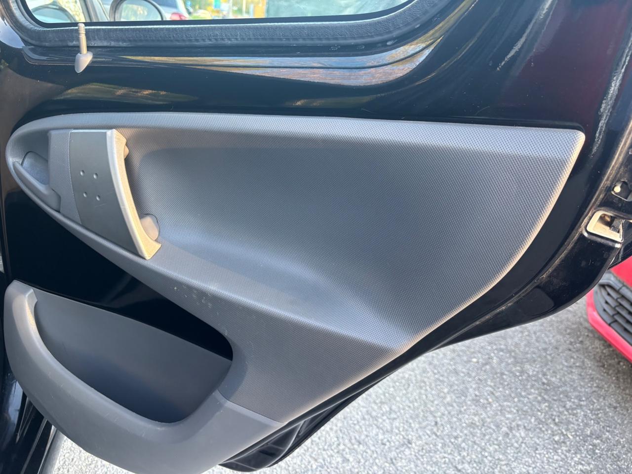 Toyota Aygo 1.0 5 porte Sol OK NEOPATENTATI