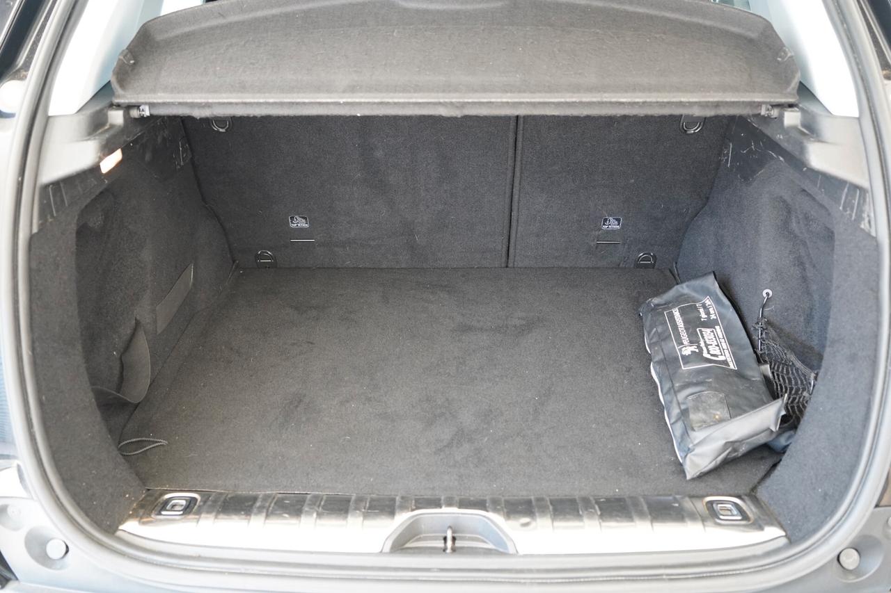 Peugeot 2008 1.6 BlueHDi 100 Allure