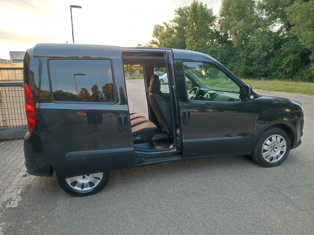 FIAT DOBLO 2011 A METANO DI CASA 1.4T-JET STUPENDO