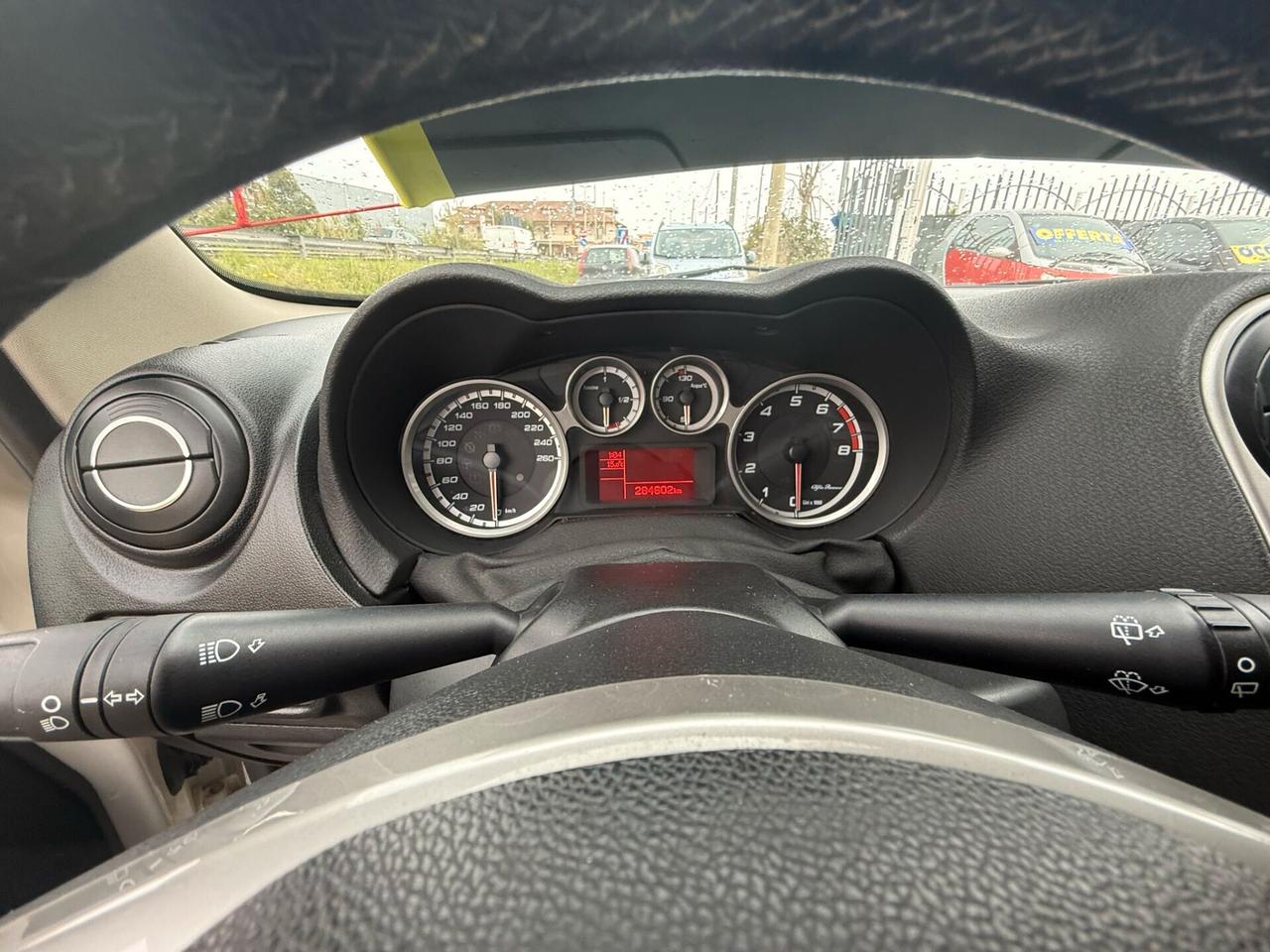 Alfa Romeo MiTo 1.4 105 CV M.air S&S Distinctive Sport Pack