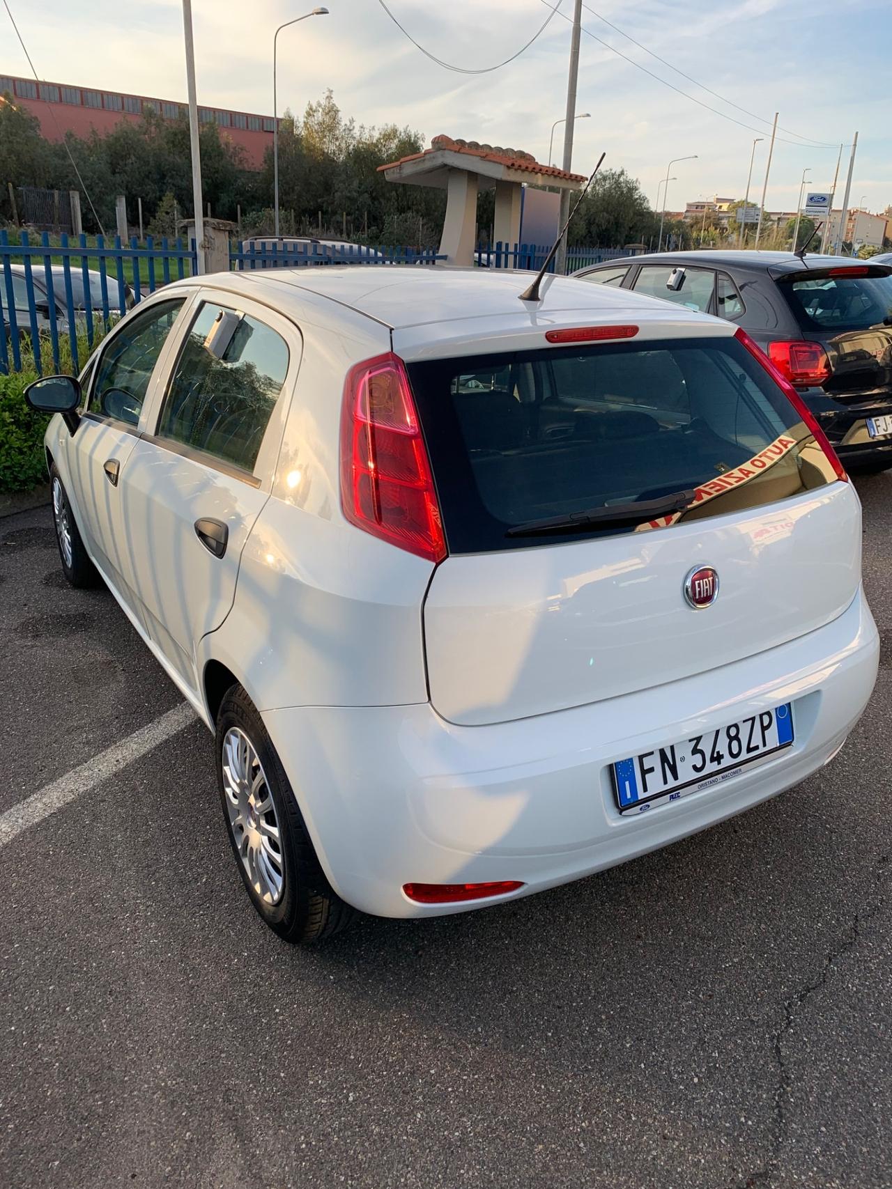 Fiat Punto 1.3 MJT II S&S 95 CV 5 porte Street