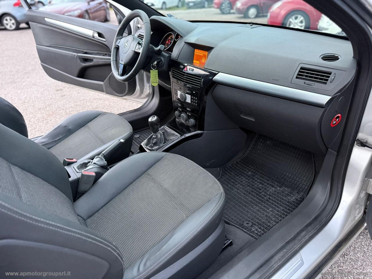 OPEL Astra GTC 1.7 CDTI 125 CV 3p. Cosmo
