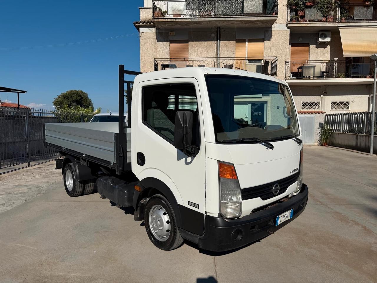 Nissan Cabstar 35.13 2.5 TDI 130CV RIBALTABILE