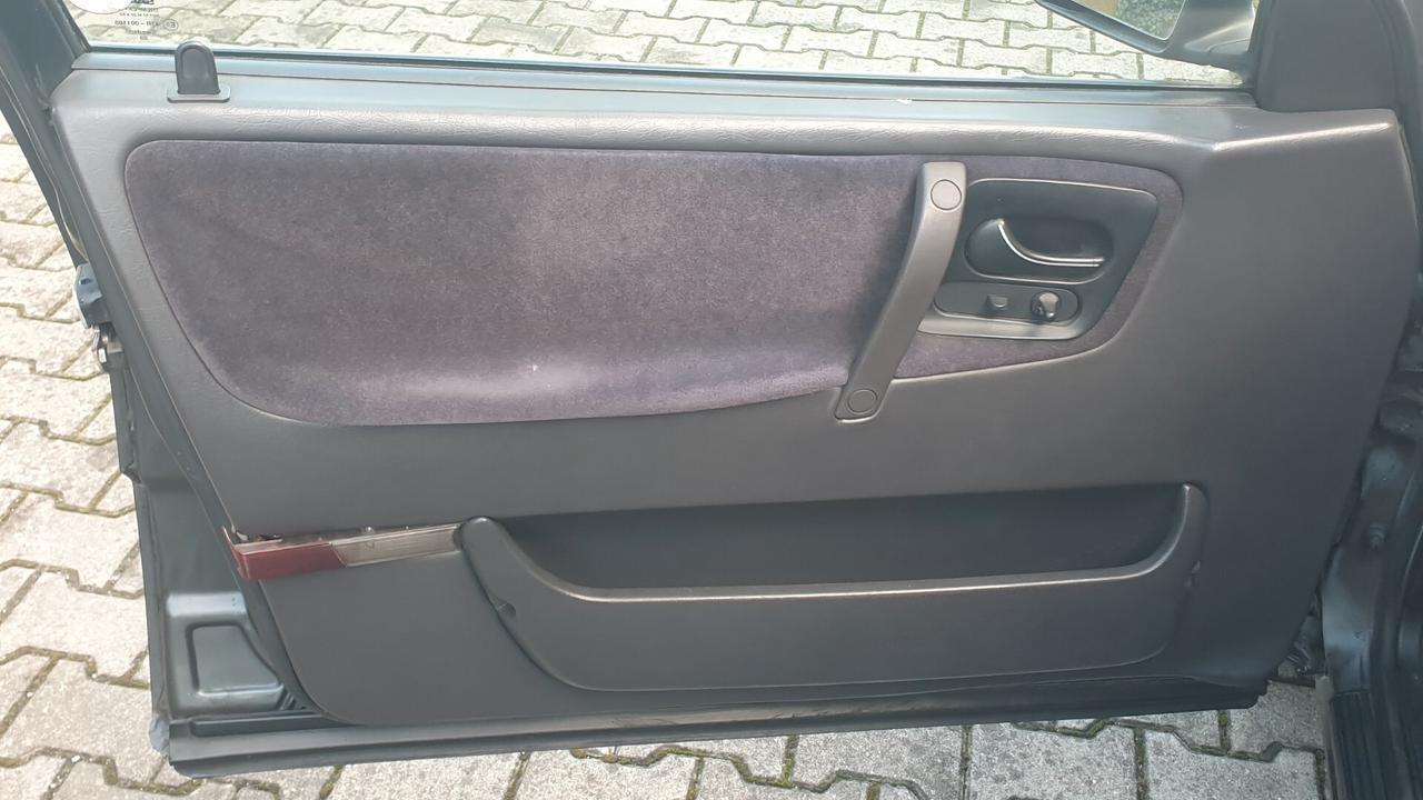 Saab 9000 i 16 5 porte