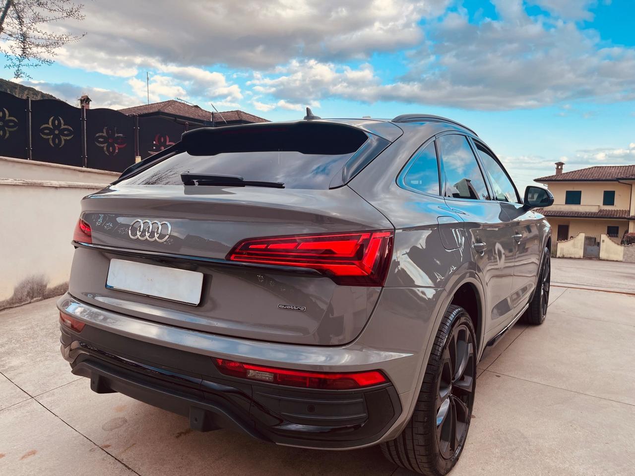 Audi Q5 SPORTBACK 40 TDI 204 CV S-LINE BLACK LINE QUATTRO