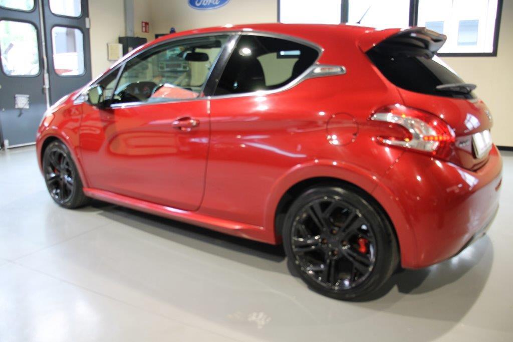 Peugeot 208 1.6 THP 200 CV 3 porte GTi