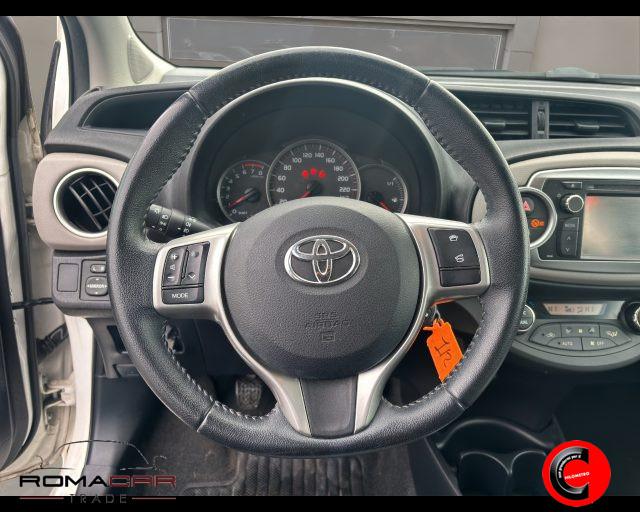 TOYOTA Yaris 1.3 5 porte Lounge
