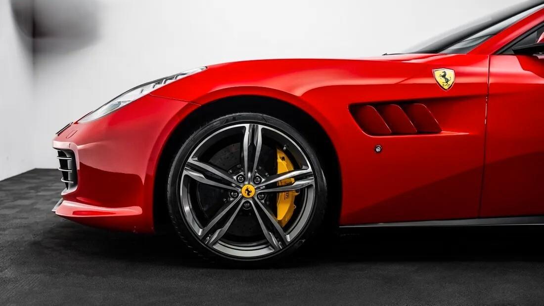 Ferrari GTC4 Lusso LEASING FULL INCLUSIVE - NOLEGGIO LUNGO TERMINE