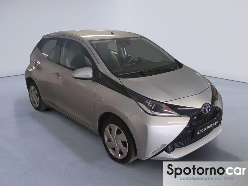 Toyota Aygo 1.0 VVT-i x-play TSS