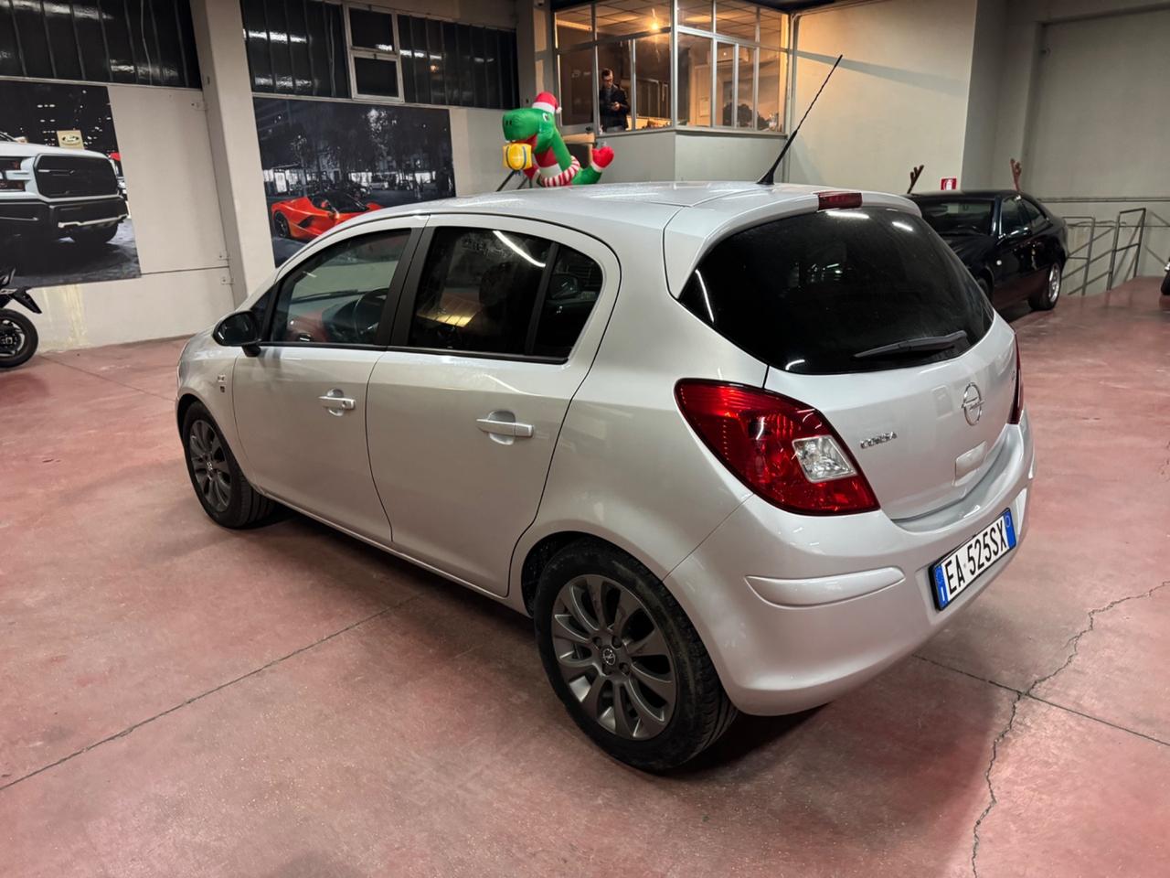 Opel Corsa 1.2 5 porte edition