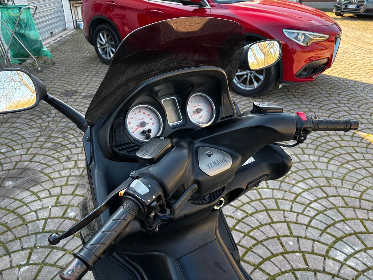 YAMAHA TMAX 500 NERO BELLISSIMO PERMUTABILE