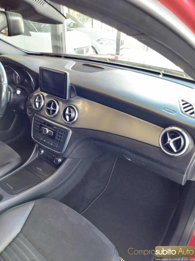 MERCEDES-BENZ GLA 200 d Automatic 4Matic Premium