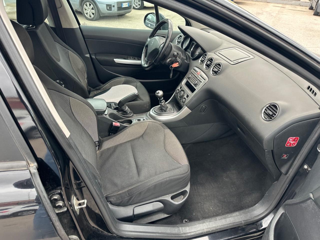 Peugeot 308 2.0 HDi 5p. Féline