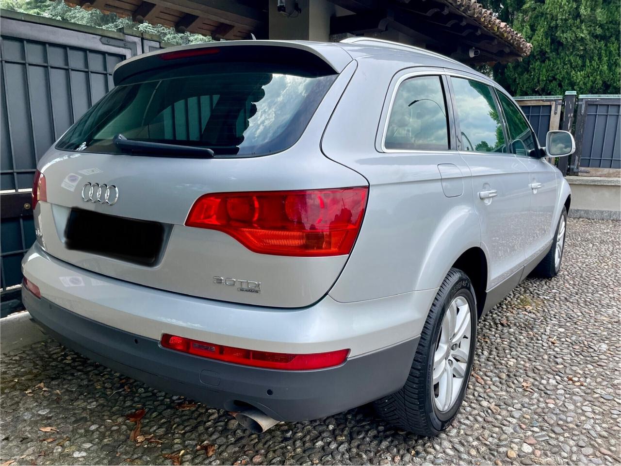 Audi Q7 3.0 V6 TDI 233CV quattro tiptronic *SOLO 122000 KM*