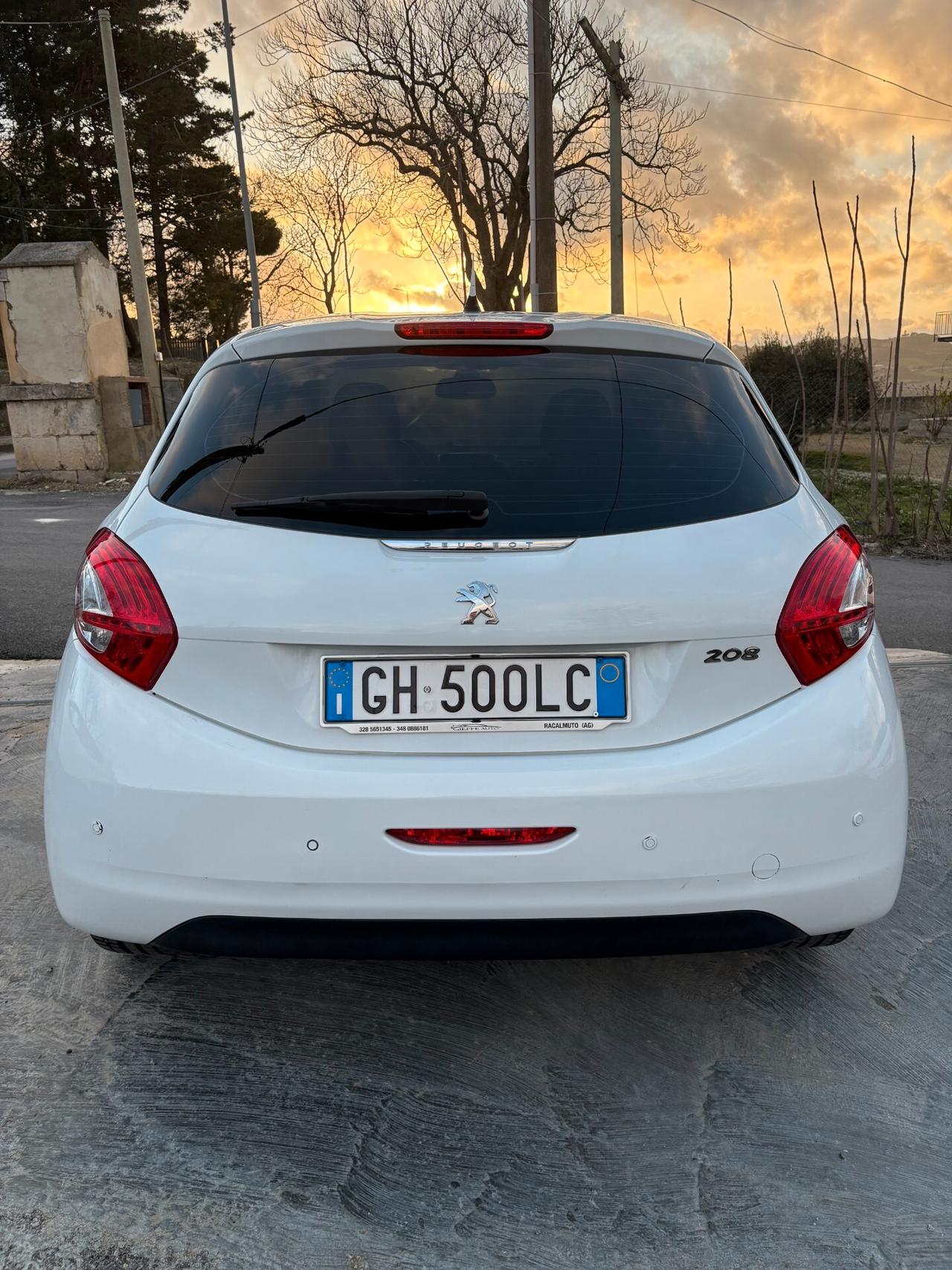 Peugeot 208 1.4 HDi 68 CV 5 porte Allure