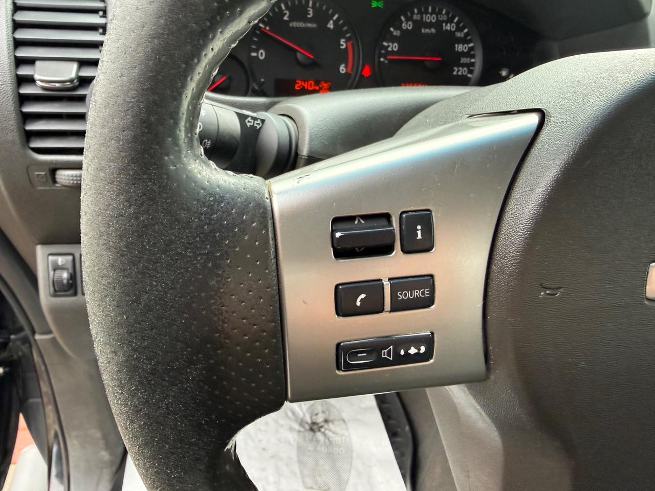 Nissan Navara 2.5 dCi 190CV 4 porte Double 4X4