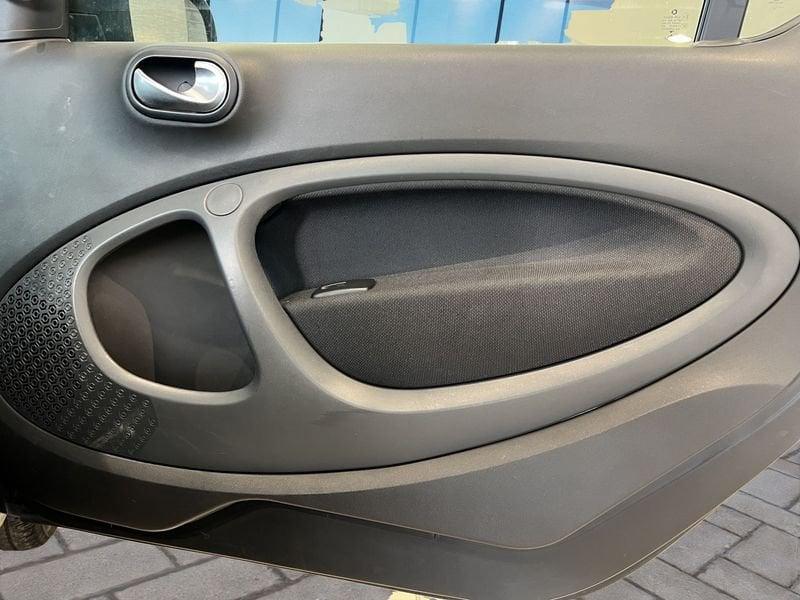 smart fortwo fortwo 90 0.9 T twinamic cabrio Passion