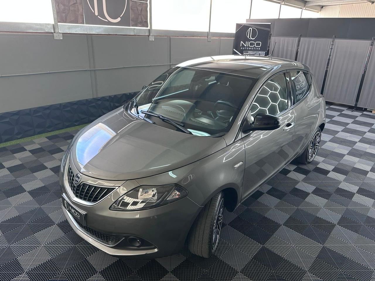 Lancia Ypsilon 1.0 FireFly 5 porte S&S Hybrid Alberta Ferretti
