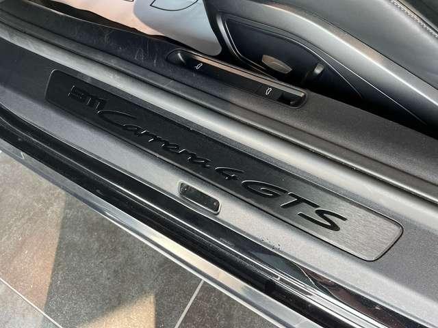 Porsche 992 911 Coupe 3.0 Carrera 4 GTS auto