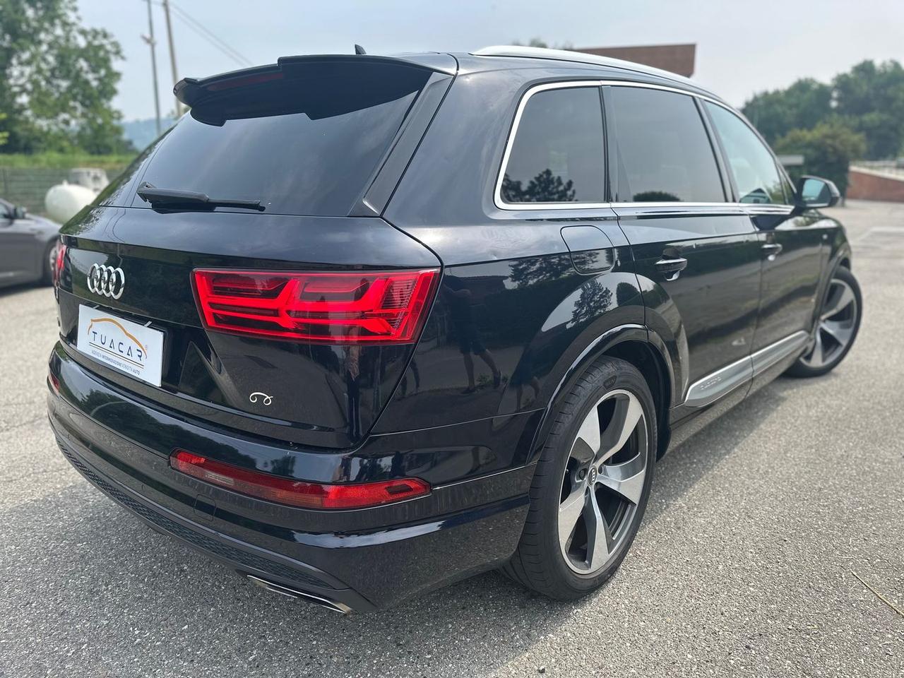 Audi Q7 S Line 3.0 TDI #5846
