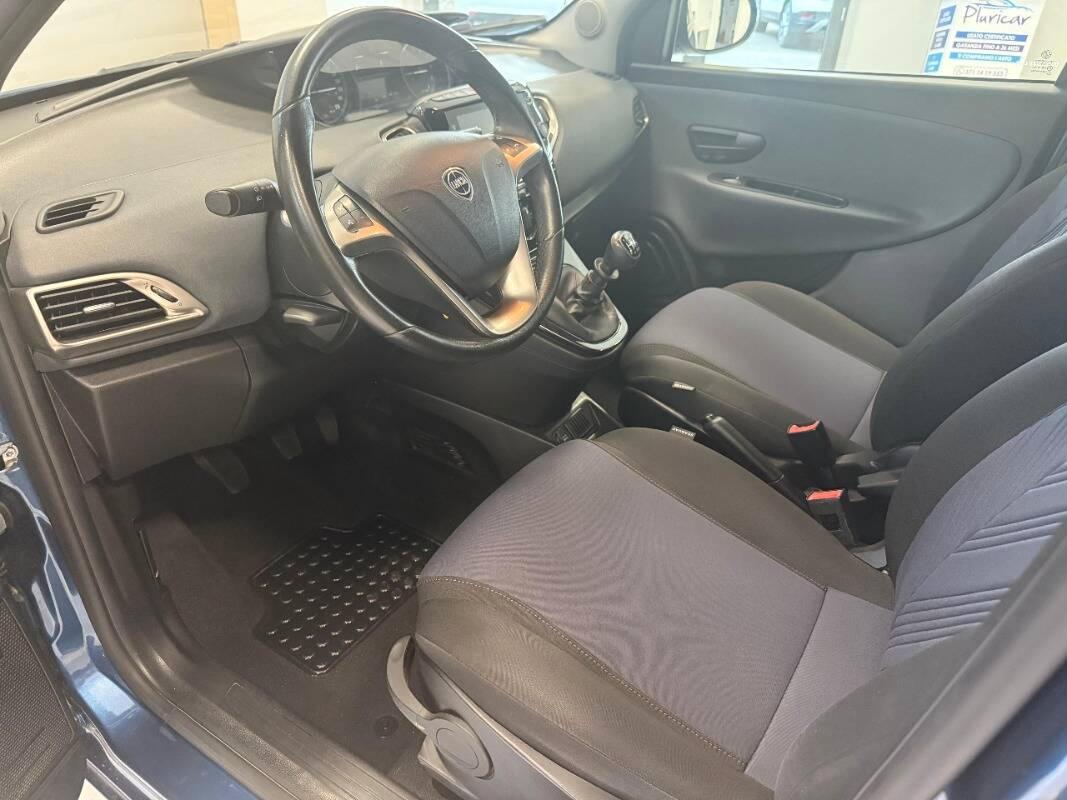 Lancia Ypsilon III 1.0 firefly hybrid UnYca s&s 70cv