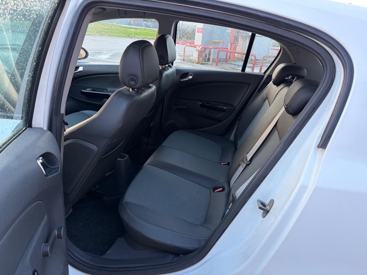 Opel Corsa 1.3 diesel 2009 cambio automatico