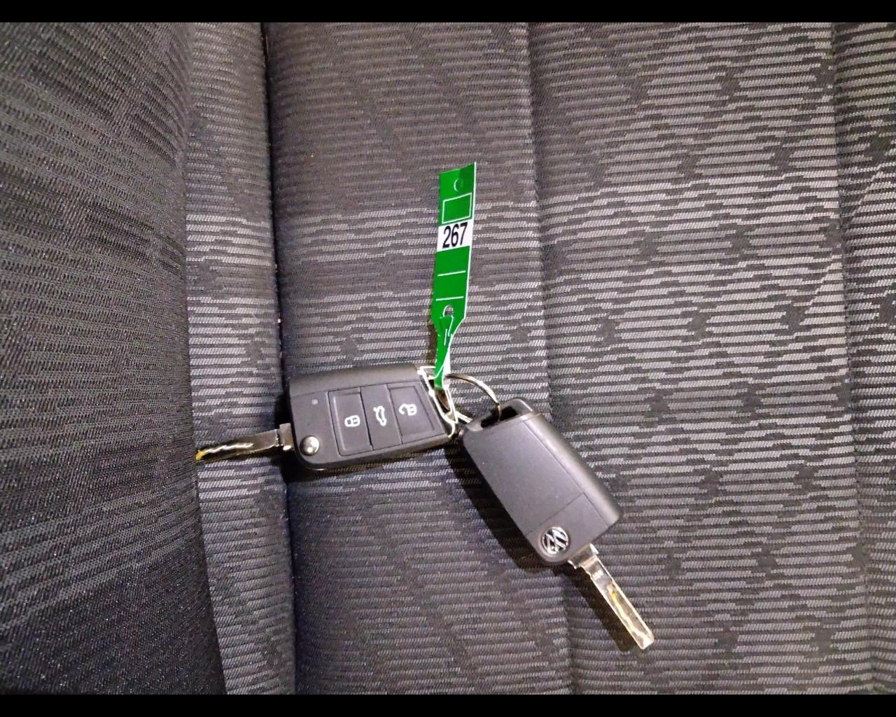 VOLKSWAGEN T-Roc I 2022 - T-Roc 1.0 tsi R-Line 110cv