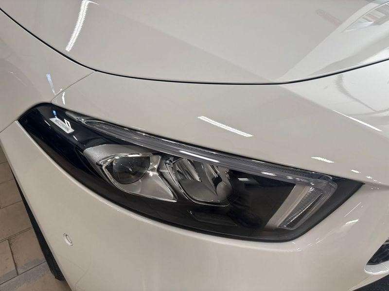 Mercedes-Benz Classe A A 180 d Sport auto