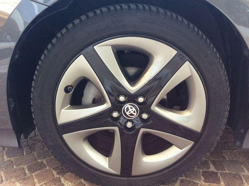 Toyota Prius 1.8 AWD Lounge