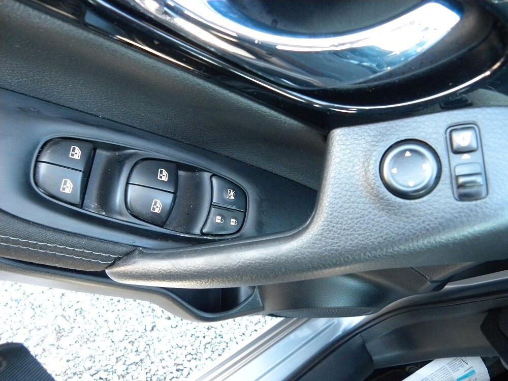 Nissan Qashqai 1.2cc 115cv PDC TEKNA CAMERA, NAVI, CERCHI, TEMPOMAT, MULTIFUNZIONE, PELLE, GARANTITA