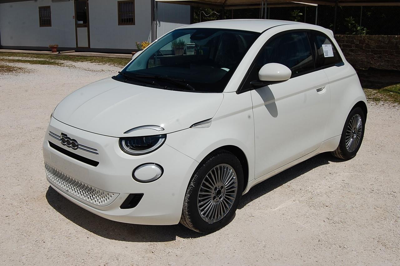 Fiat 500 Berlina Hybrid Torino