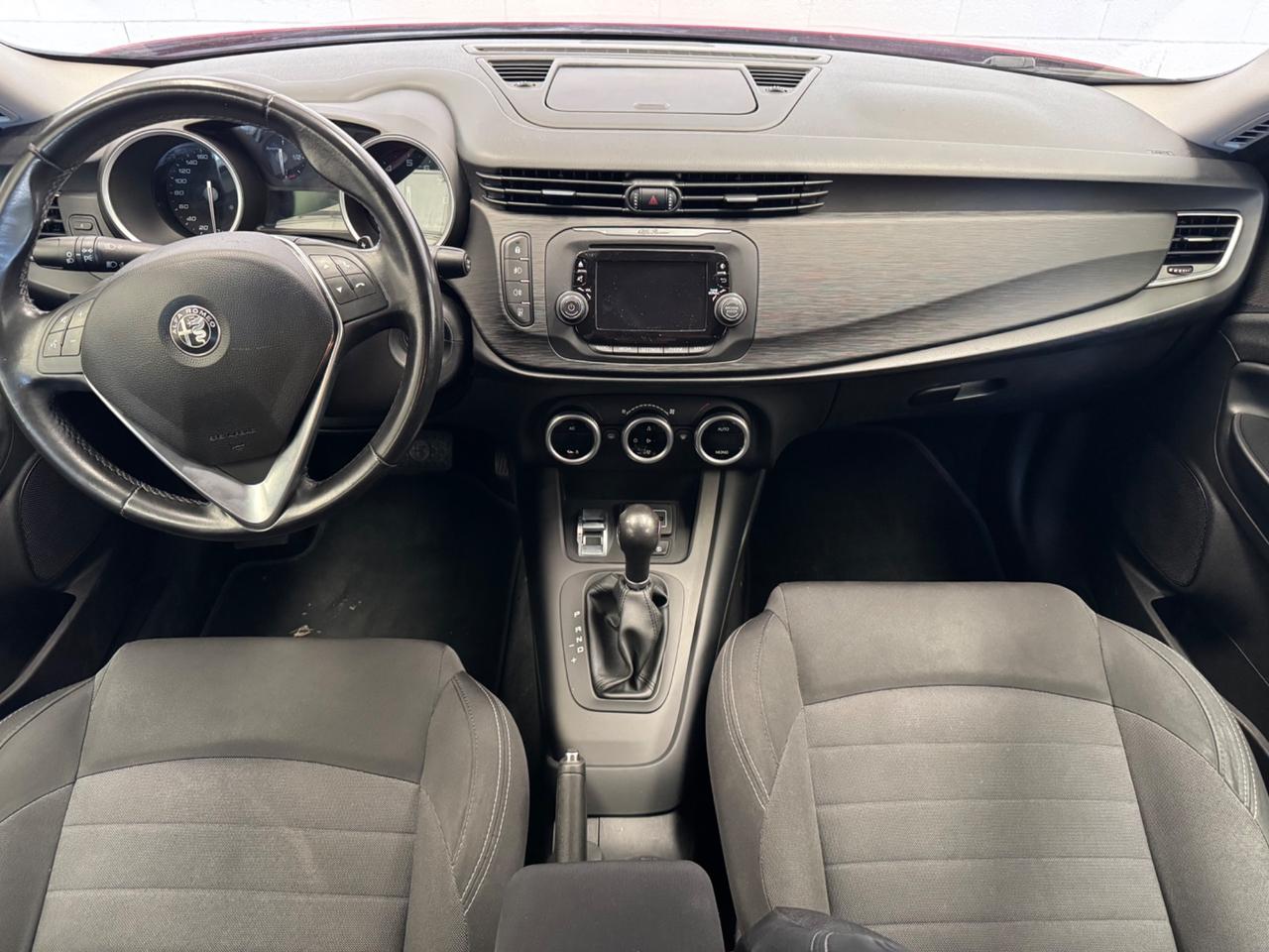 Alfa Romeo Giulietta benzina cambio automatico