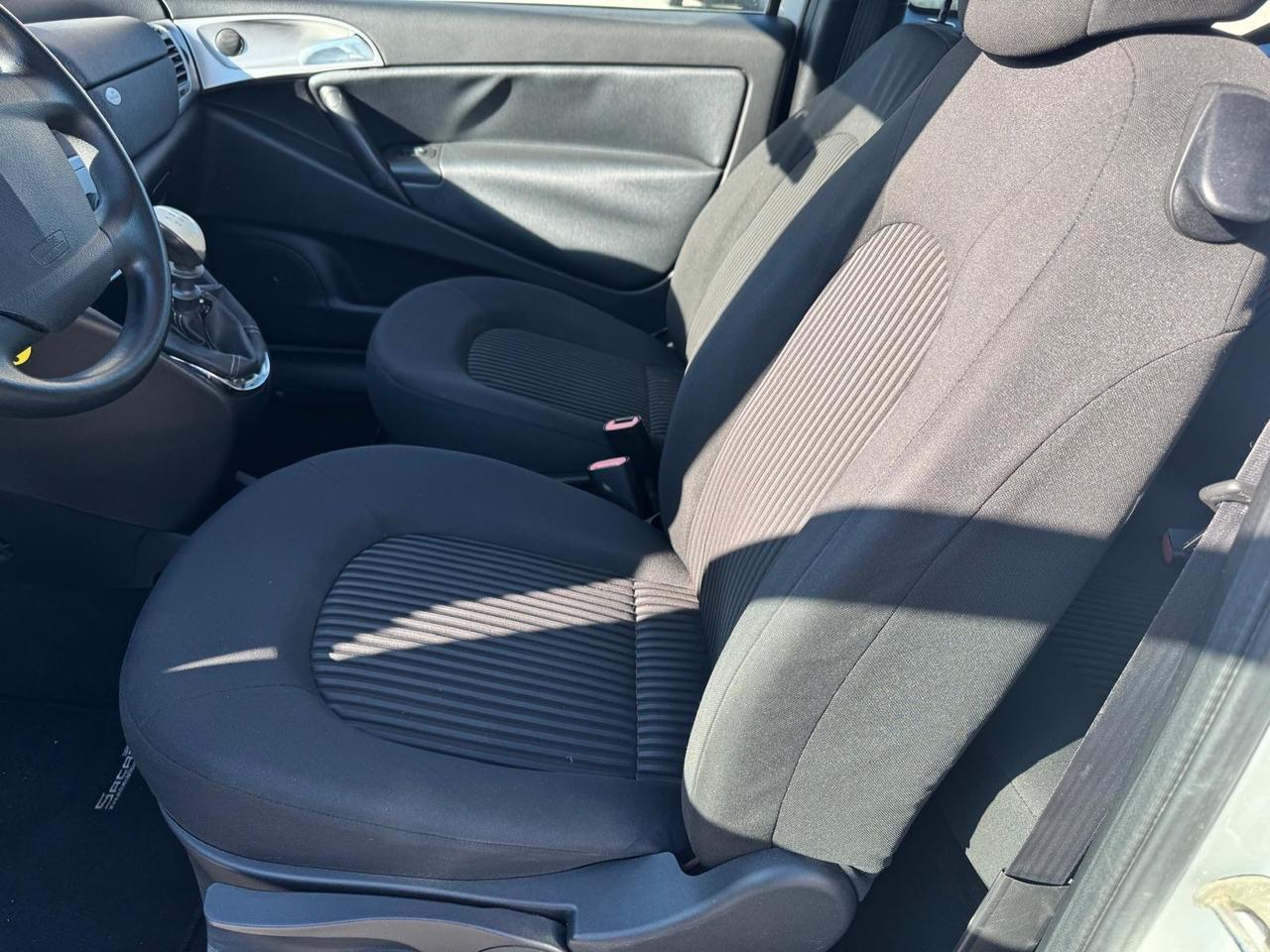 Lancia Ypsilon 1.2 benzina Versus. km 122.000