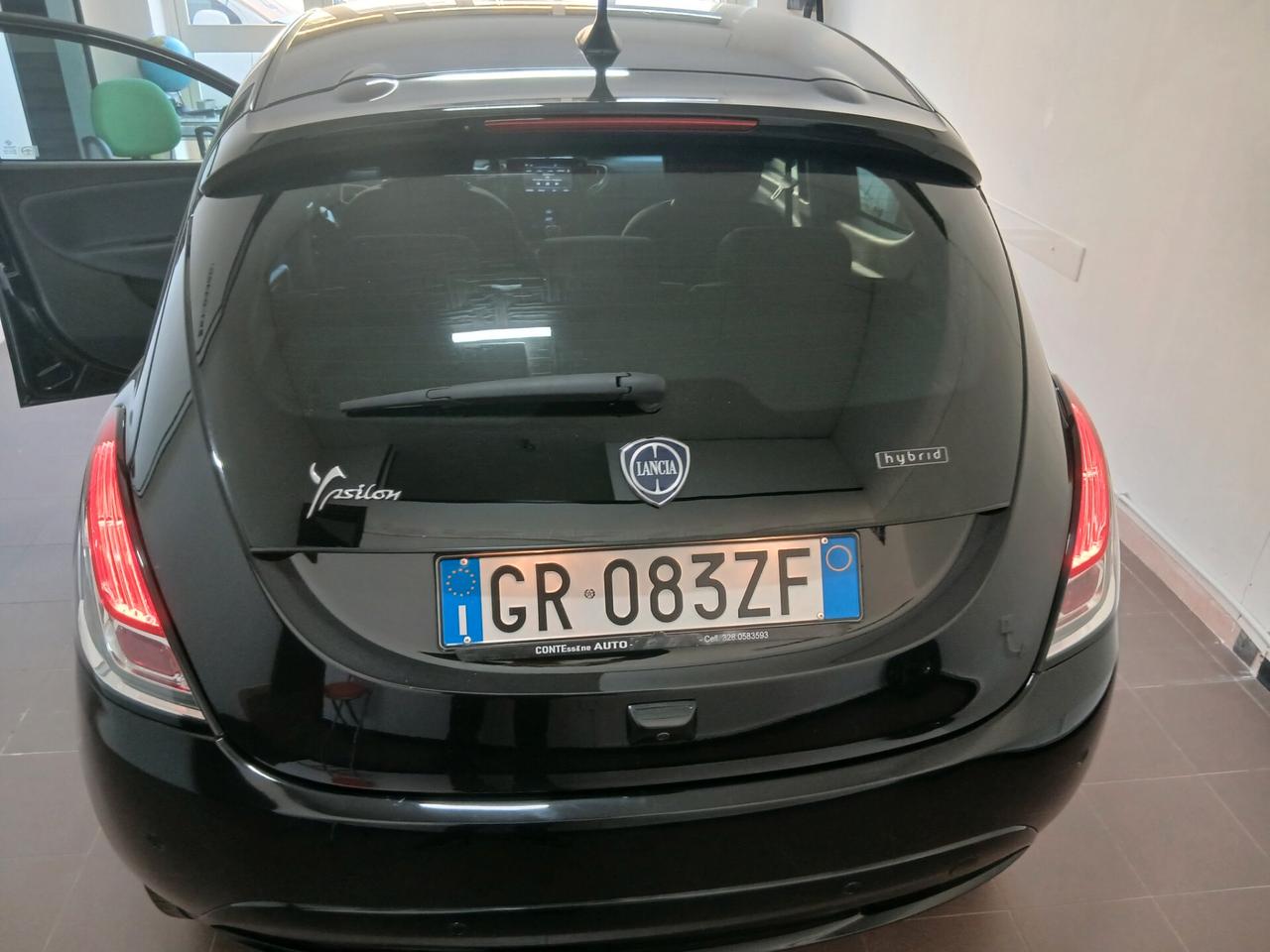 Lancia Ypsilon 1.0 FireFly 5 porte S&S Hybrid Platino
