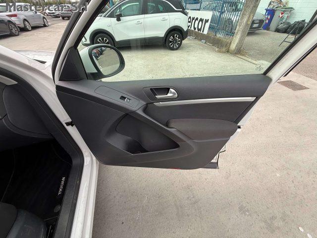 VOLKSWAGEN Tiguan Tiguan 2.0 tdi Sport. EN069YE