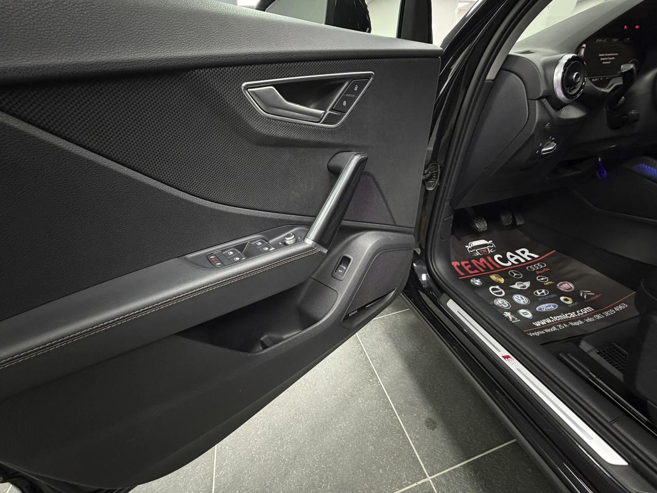 Audi Q2 30 TDI Identity Black S-Line