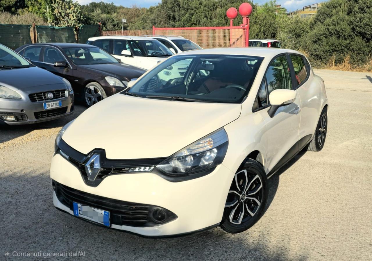Renault Clio 1.2 75 CV 5 porte Duel