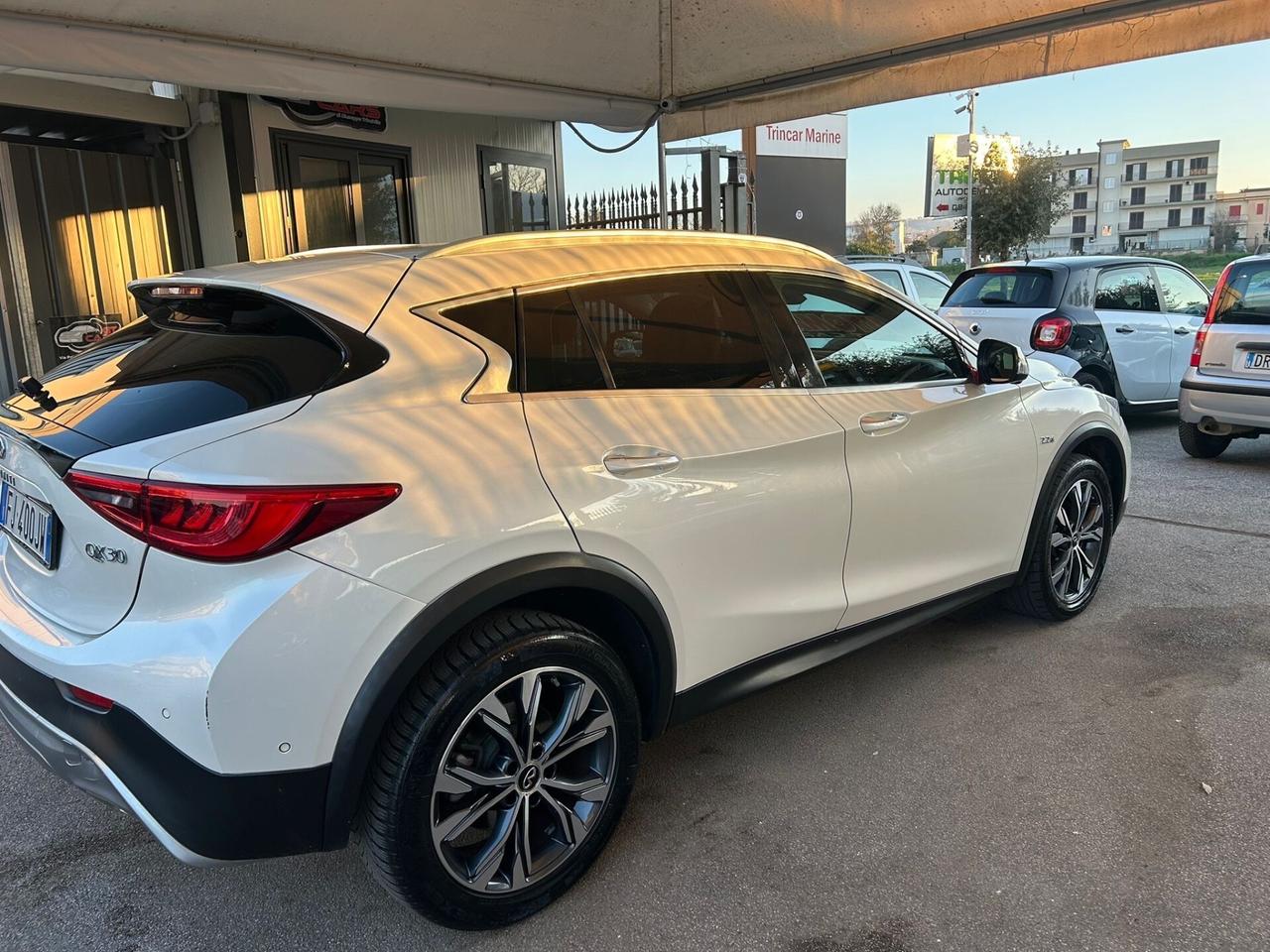 Infiniti QX30 2.2 diesel DCT AWD Premium Tech