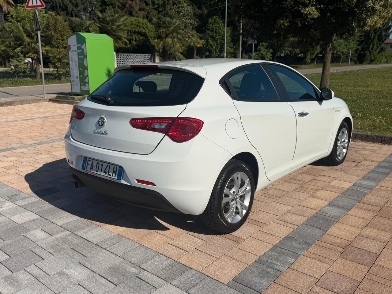 Alfa Romeo Giulietta 1.6 JTDm-2 120 CV Distinctive e6